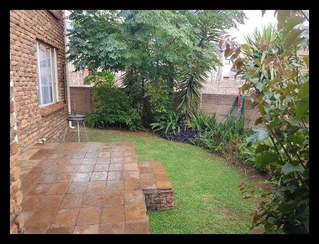 2 BEDROOM DUPLEX FOR SALE IN GLEN MARAIS